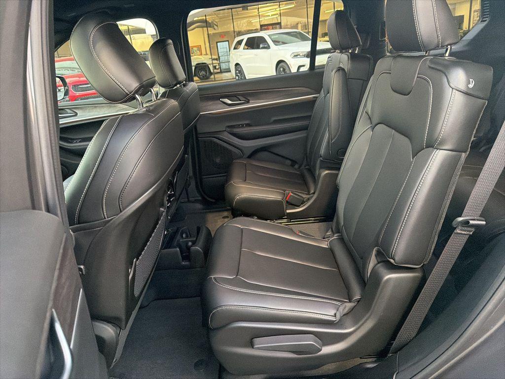 new 2025 Jeep Grand Cherokee L car, priced at $47,917