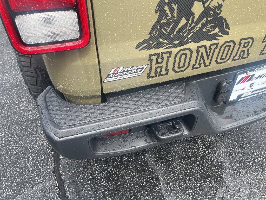 new 2025 Jeep Gladiator car, priced at $38,452