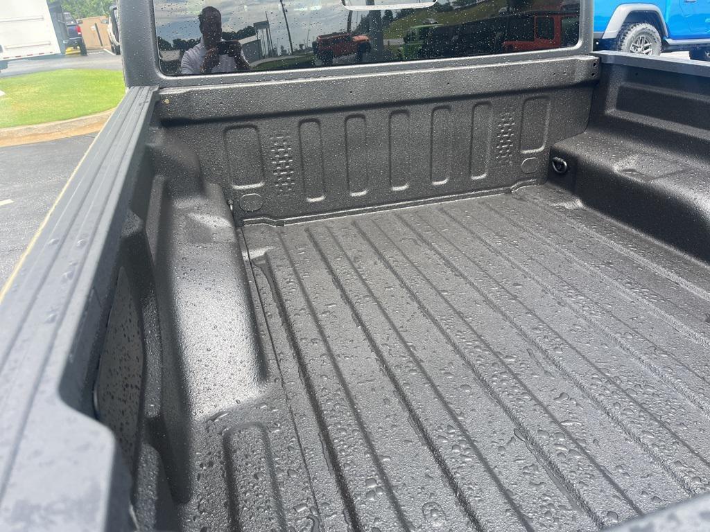 new 2025 Jeep Gladiator car, priced at $38,452