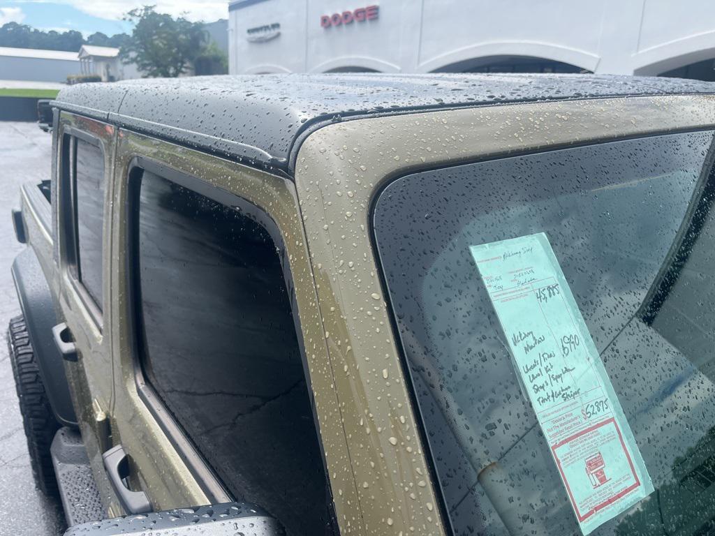 new 2025 Jeep Gladiator car, priced at $38,452