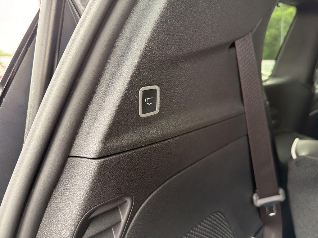 used 2023 Chrysler Pacifica car, priced at $42,540