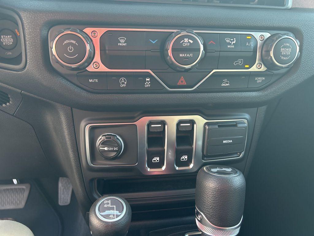 new 2025 Jeep Wrangler car, priced at $36,419