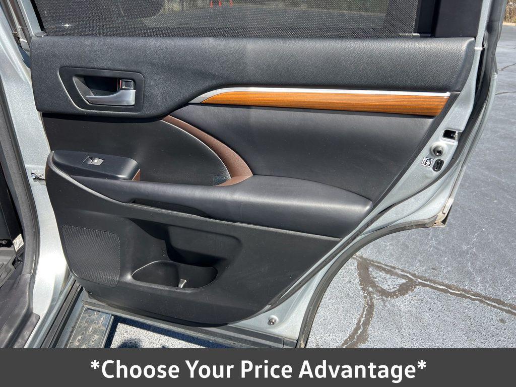 used 2018 Toyota Highlander car, priced at $18,700
