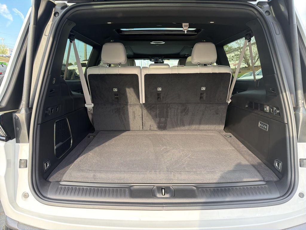 new 2026 Jeep Grand Wagoneer L car, priced at $73,353