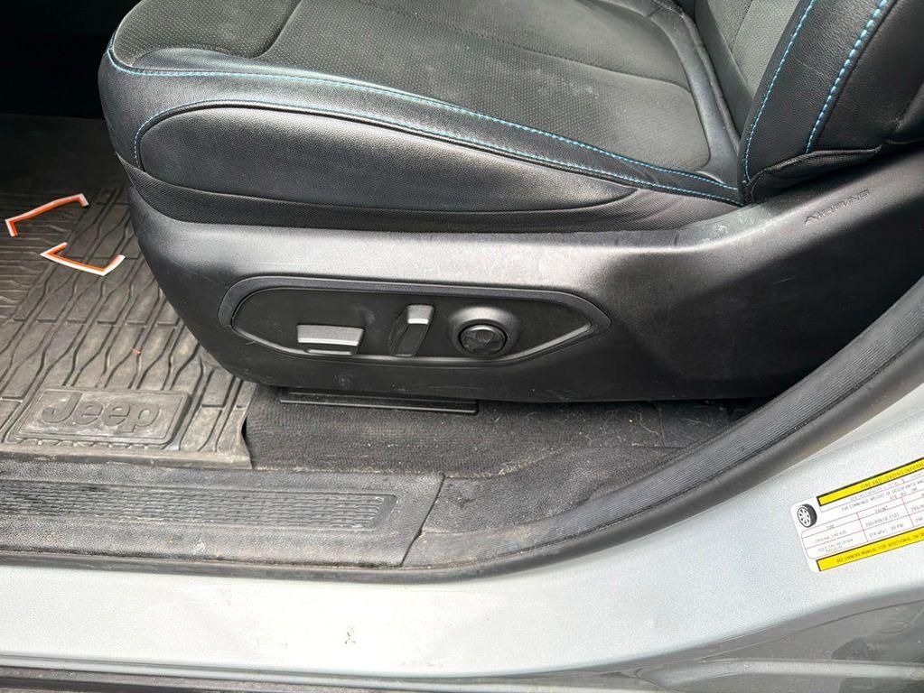 used 2022 Jeep Grand Cherokee 4xe car, priced at $37,540
