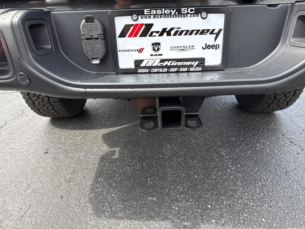 new 2025 Jeep Gladiator car, priced at $51,368