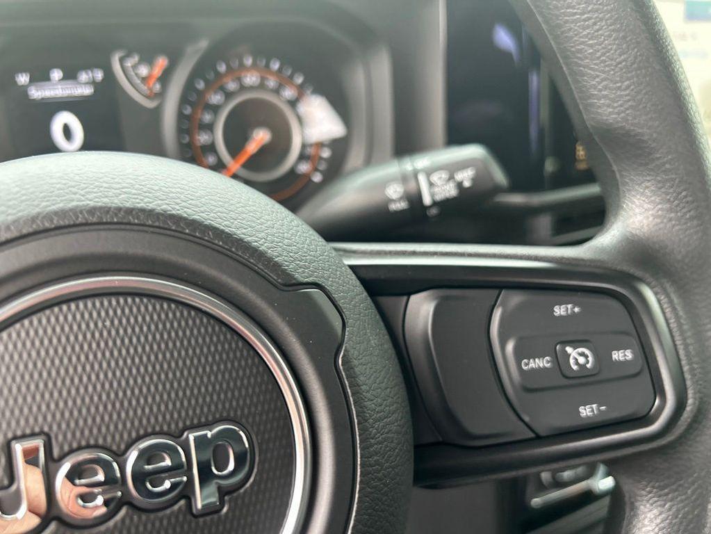 new 2026 Jeep Gladiator car, priced at $38,372