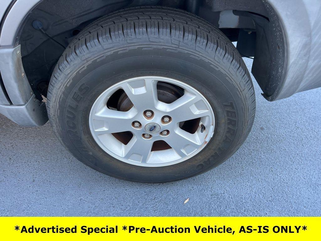used 2007 Ford Escape car, priced at $3,900
