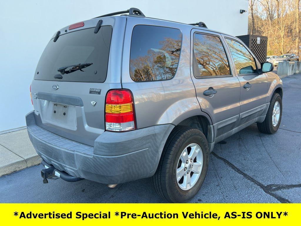 used 2007 Ford Escape car, priced at $3,900
