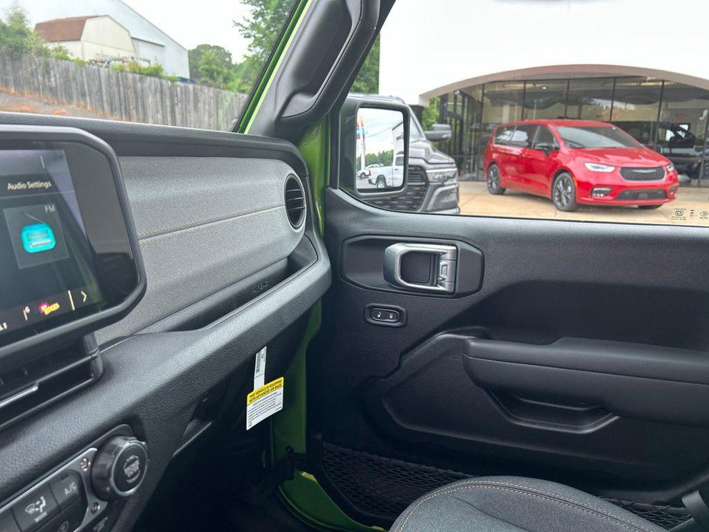new 2026 Jeep Gladiator car, priced at $43,415