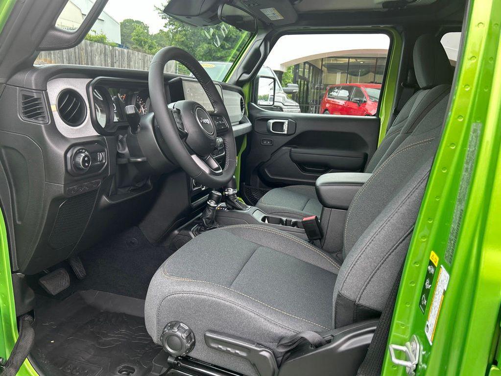 new 2026 Jeep Gladiator car, priced at $43,415