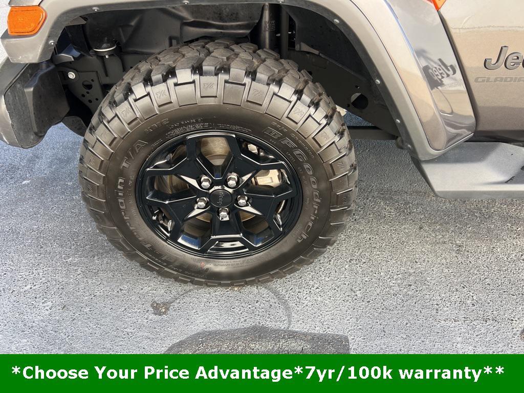 used 2022 Jeep Gladiator car, priced at $34,375