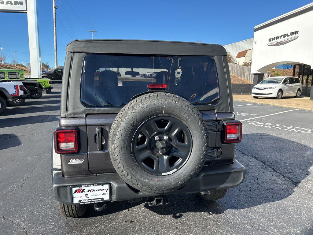 new 2026 Jeep Wrangler car, priced at $36,922
