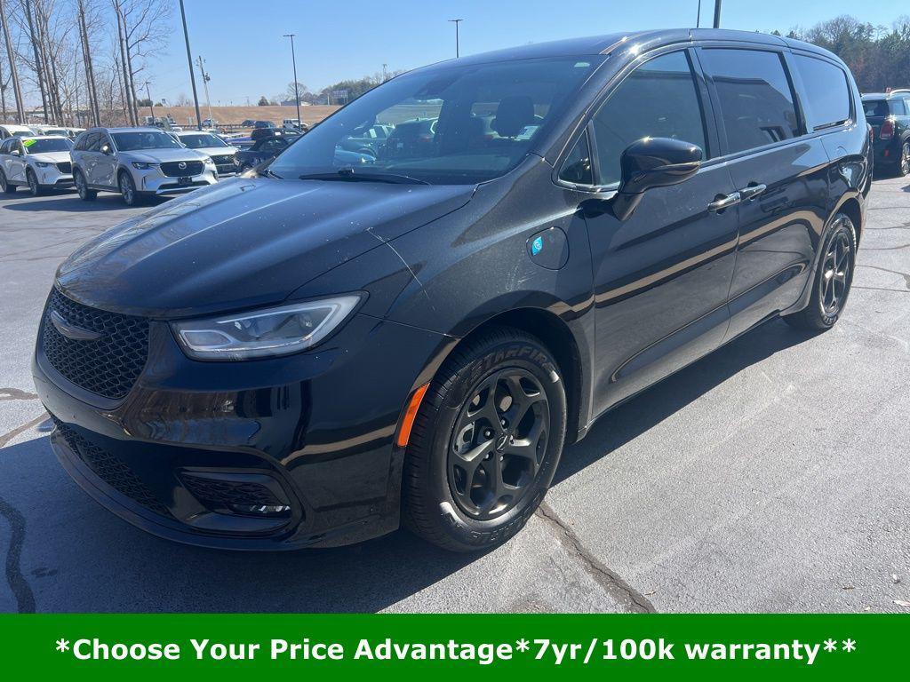 used 2022 Chrysler Pacifica Hybrid car, priced at $27,900