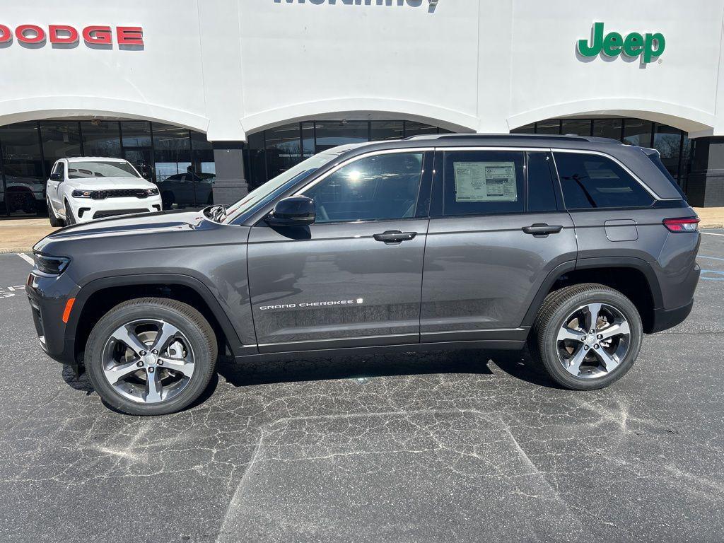 new 2026 Jeep Grand Cherokee car, priced at $45,637