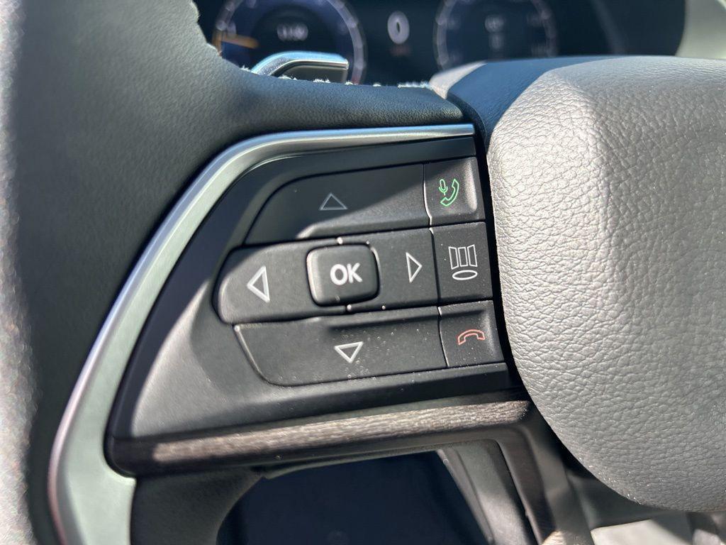 new 2026 Jeep Grand Cherokee car, priced at $45,637