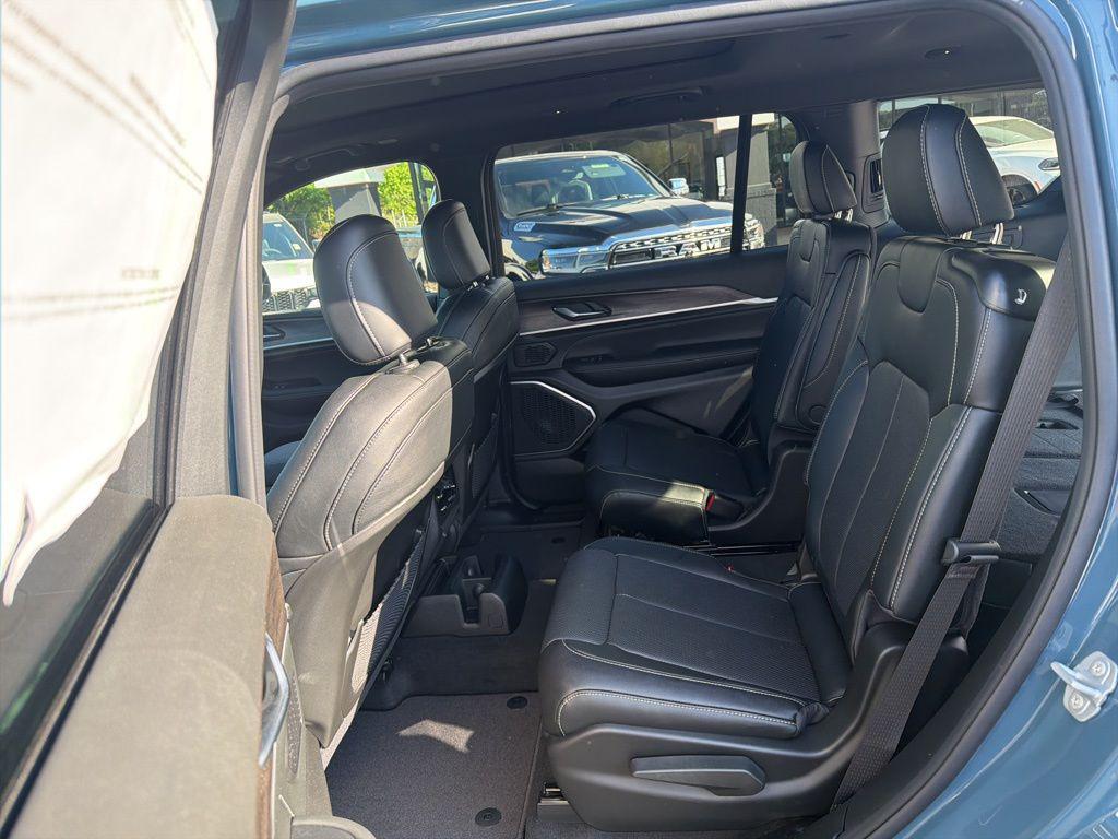 new 2026 Jeep Grand Cherokee L car, priced at $51,612