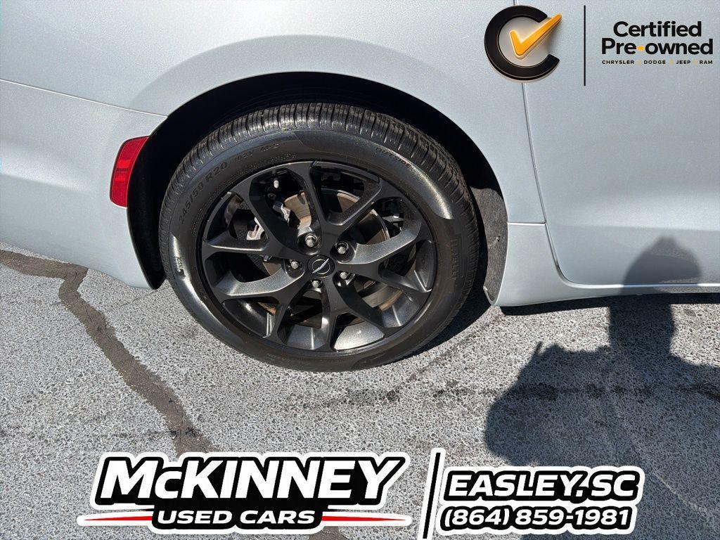 used 2023 Chrysler Pacifica car, priced at $37,425