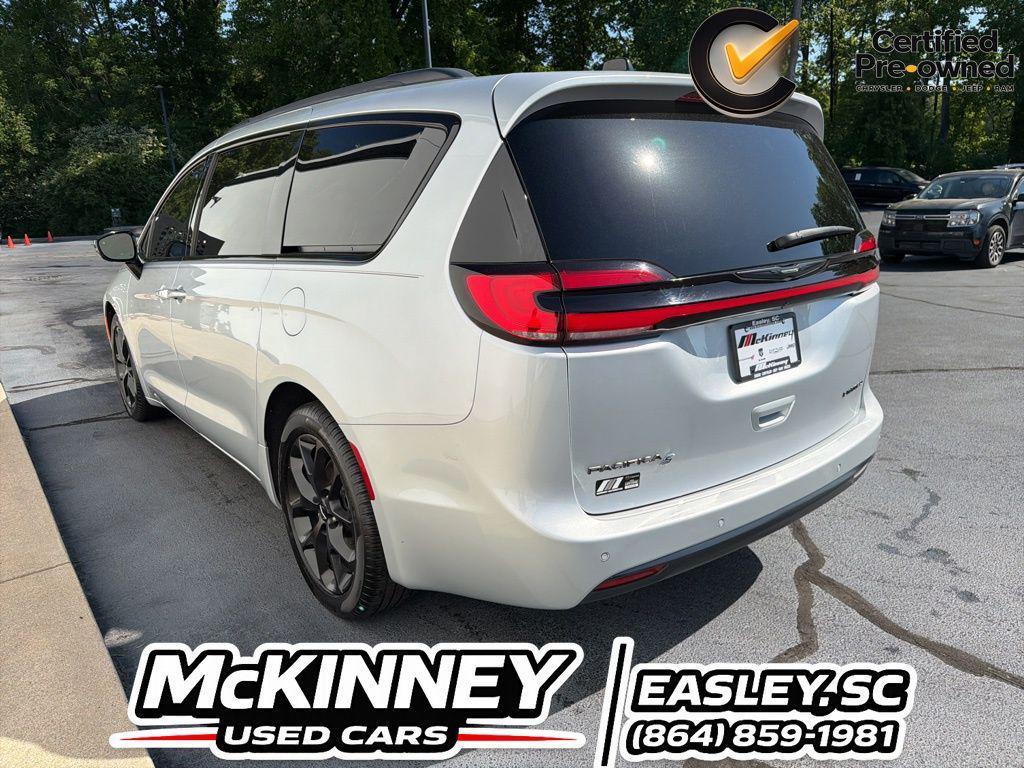used 2023 Chrysler Pacifica car, priced at $37,425