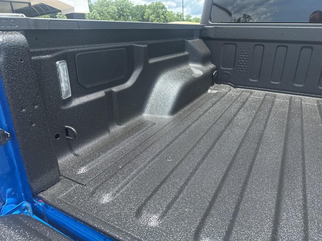 new 2025 Jeep Gladiator car, priced at $45,176