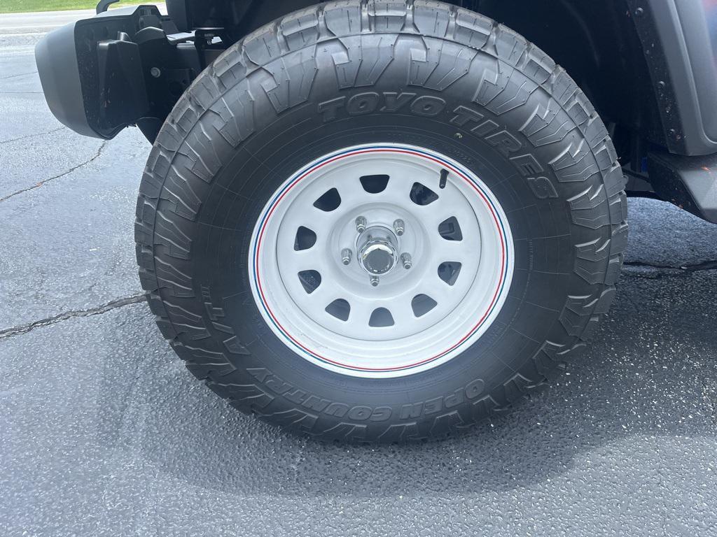 new 2025 Jeep Gladiator car, priced at $45,176