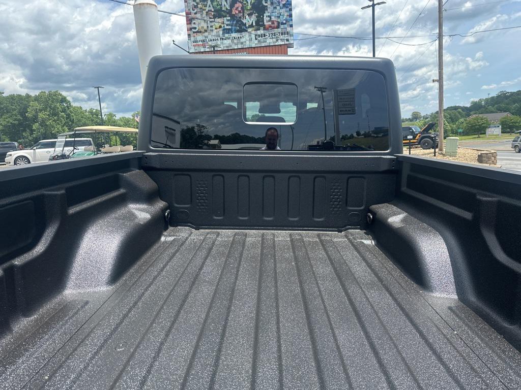 new 2025 Jeep Gladiator car, priced at $45,176