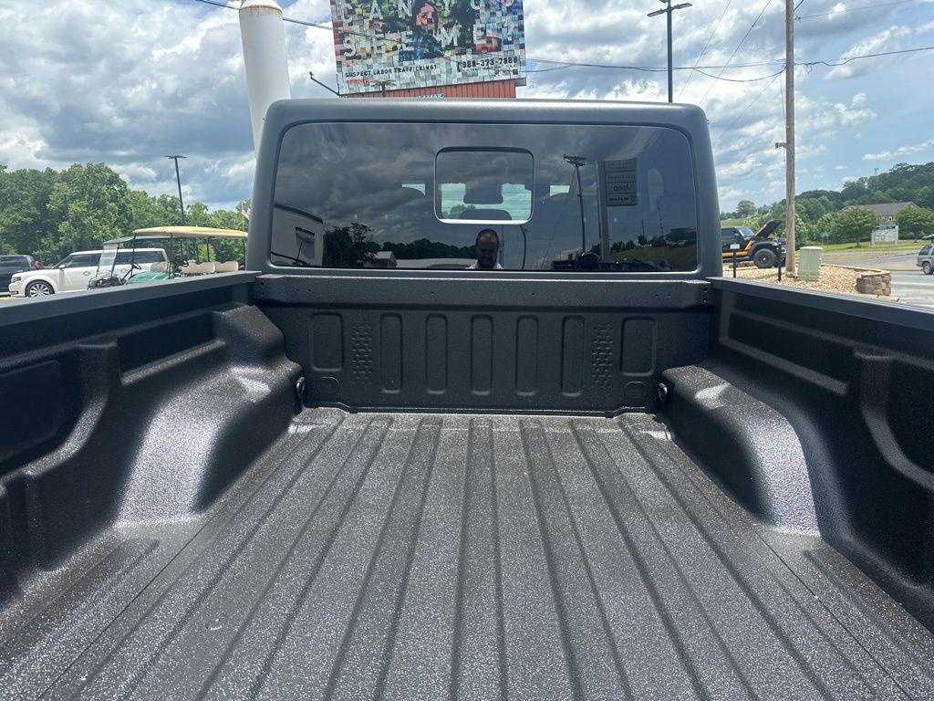 new 2025 Jeep Gladiator car, priced at $42,176
