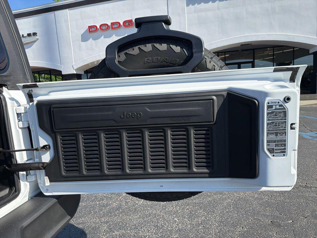 new 2026 Jeep Wrangler car, priced at $35,224