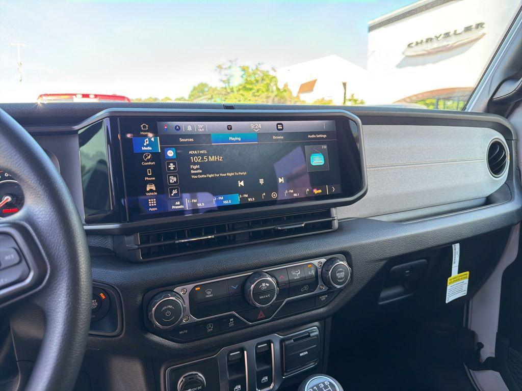 new 2026 Jeep Wrangler car, priced at $35,224