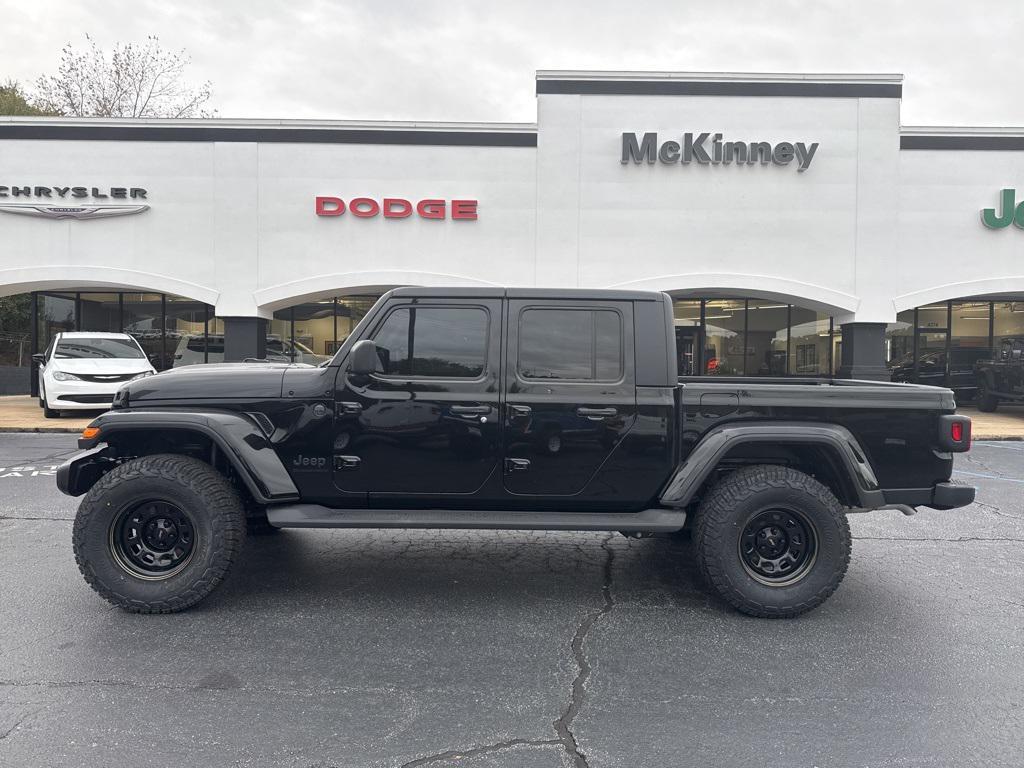 new 2025 Jeep Gladiator car, priced at $38,923