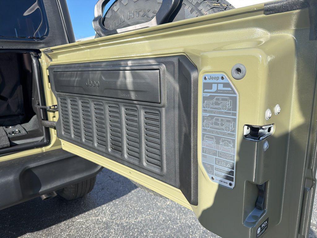 new 2026 Jeep Wrangler car, priced at $36,296