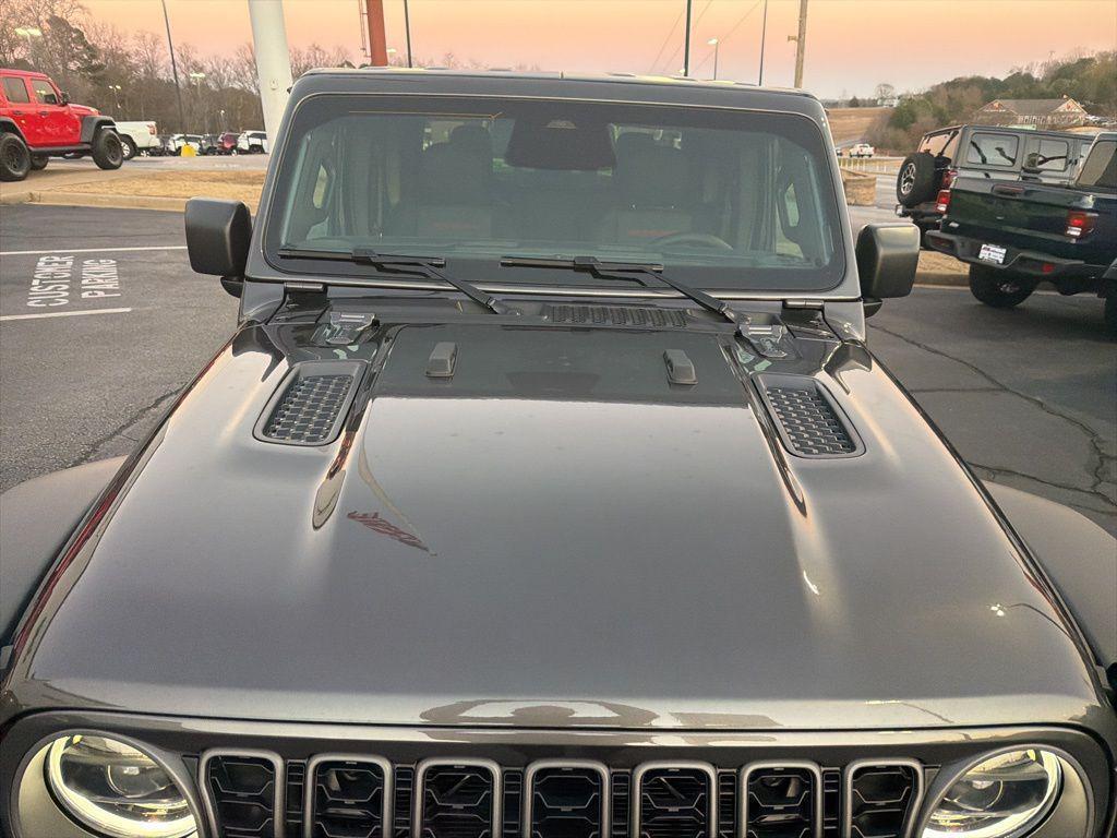 new 2026 Jeep Gladiator car, priced at $56,796