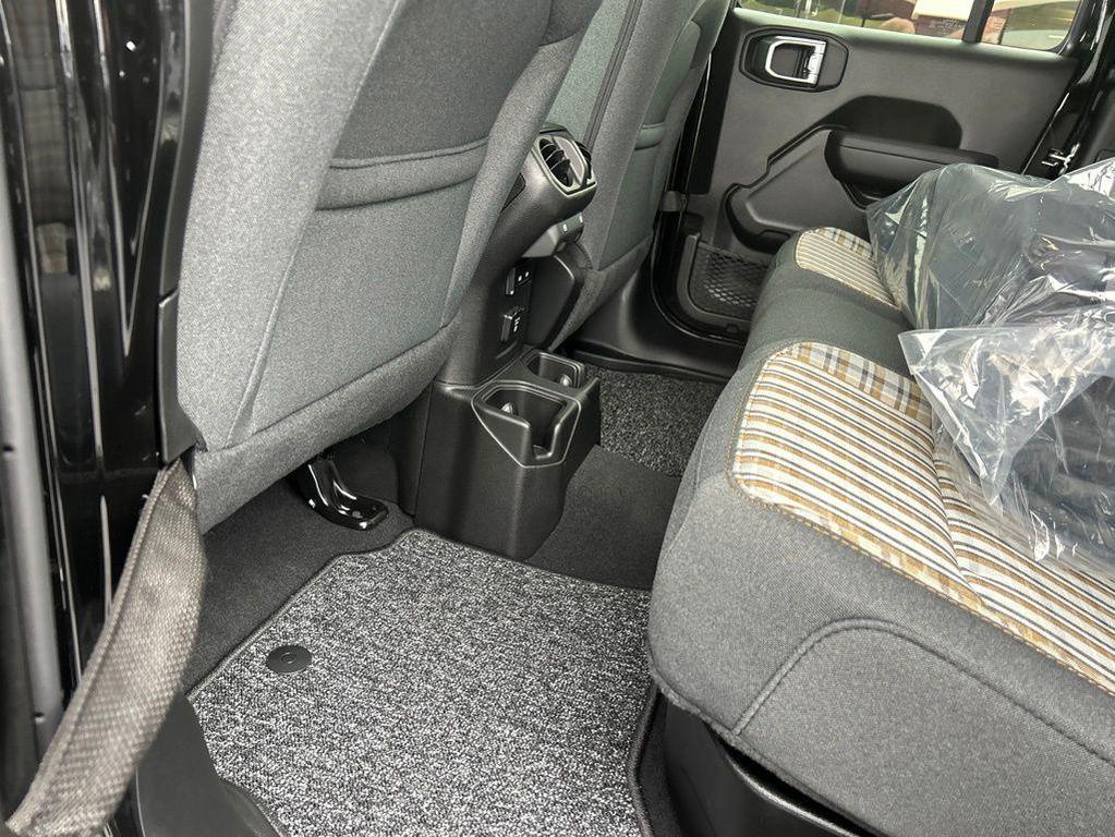 new 2026 Jeep Gladiator car, priced at $48,613