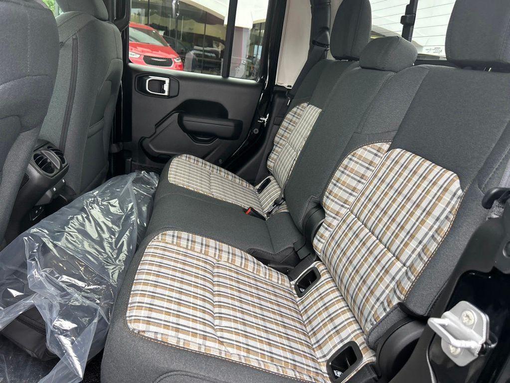 new 2026 Jeep Gladiator car, priced at $48,613