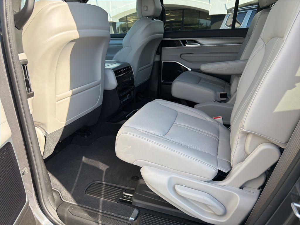 new 2026 Jeep Grand Wagoneer car, priced at $74,721