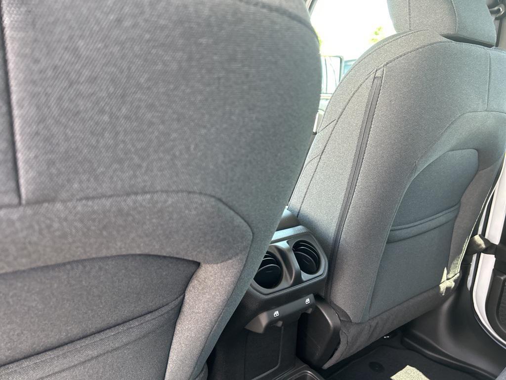 new 2025 Jeep Gladiator car, priced at $36,916