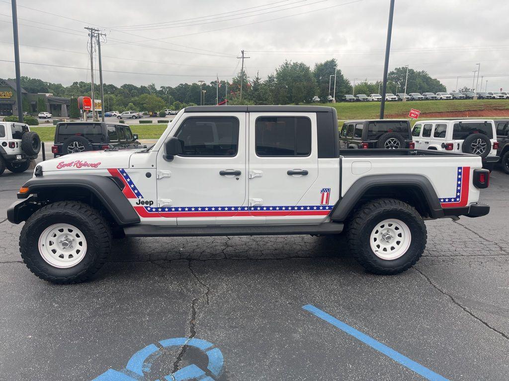 new 2025 Jeep Gladiator car, priced at $35,916