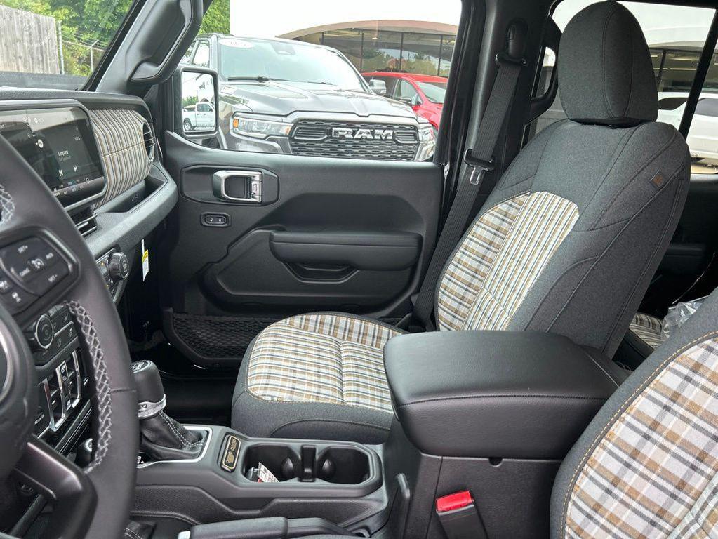 new 2026 Jeep Gladiator car, priced at $47,717