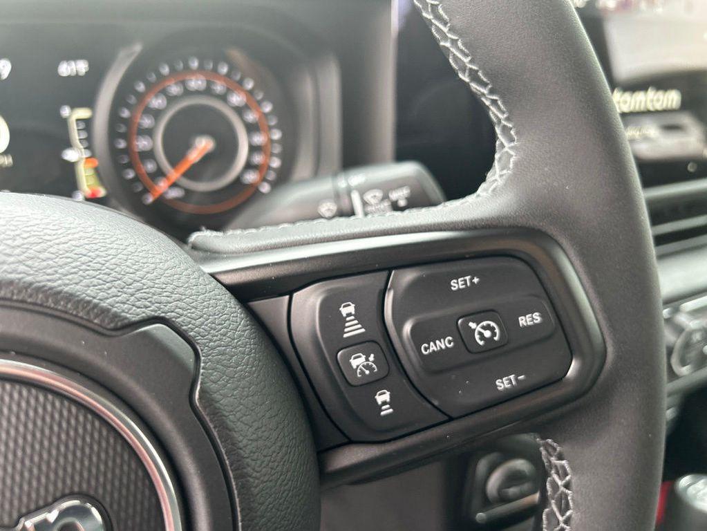 new 2026 Jeep Gladiator car, priced at $47,717