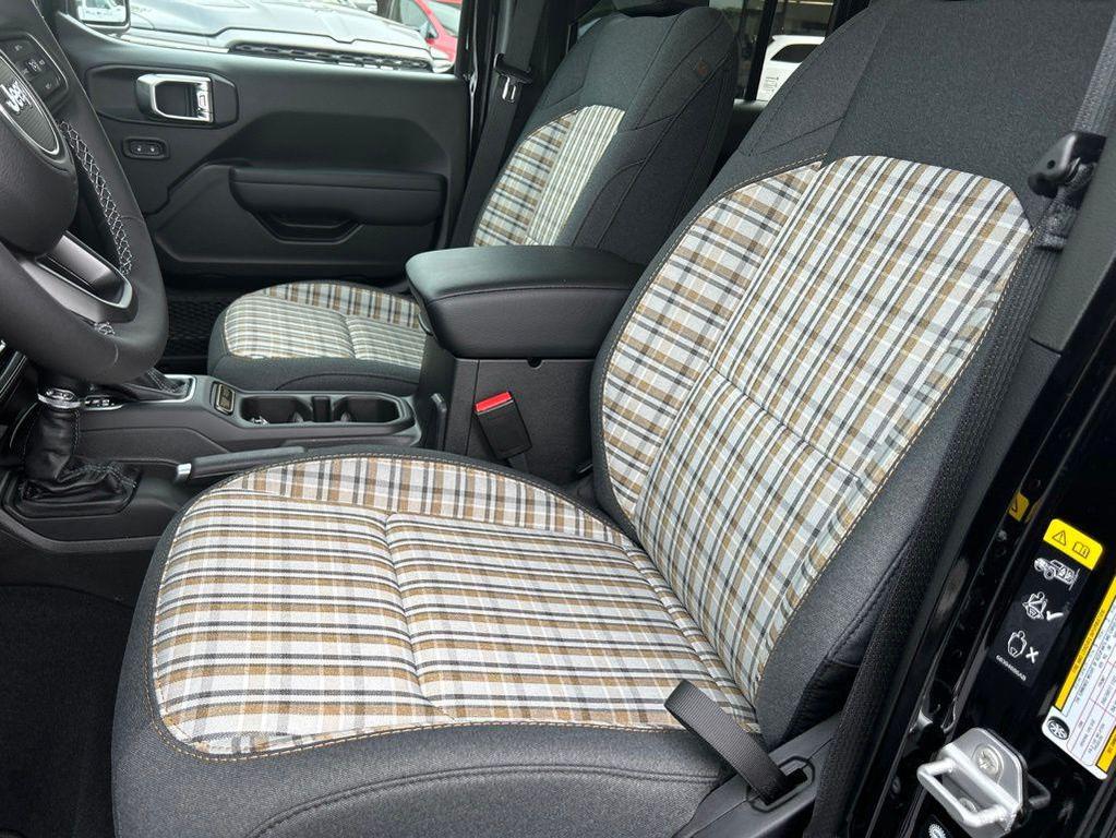 new 2026 Jeep Gladiator car, priced at $47,717