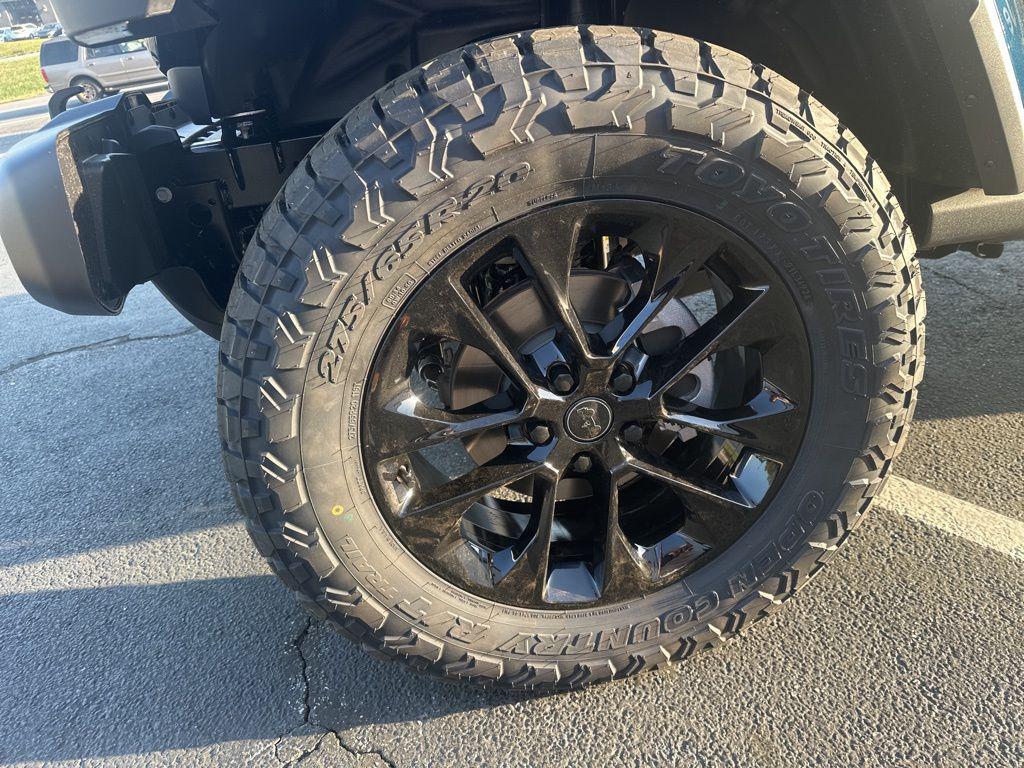 new 2025 Jeep Gladiator car, priced at $42,375