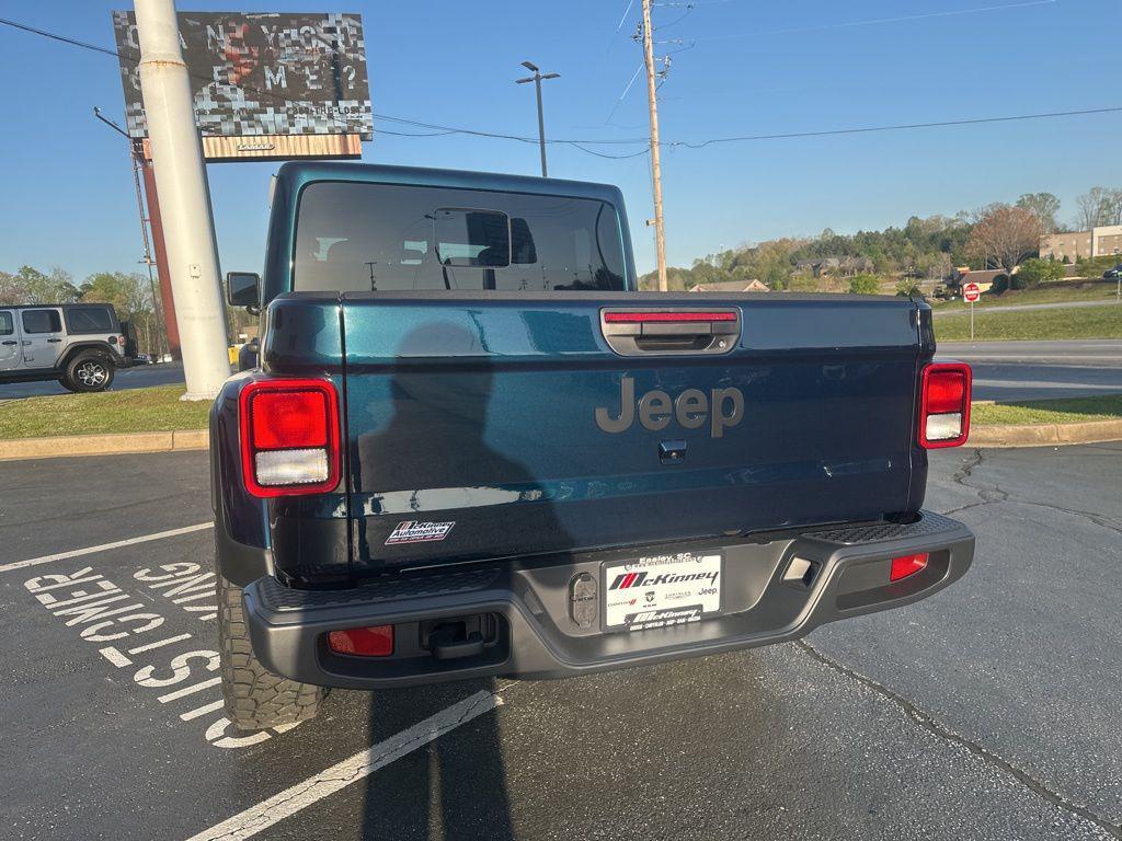 new 2025 Jeep Gladiator car, priced at $42,375