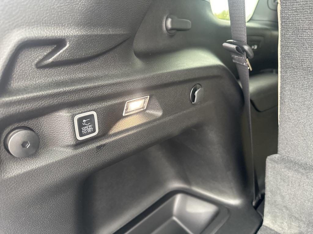 new 2025 Jeep Grand Cherokee L car, priced at $48,677