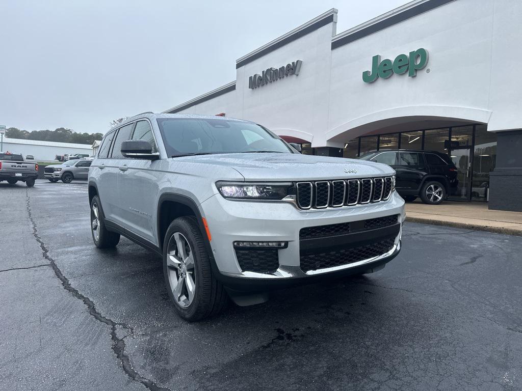 new 2025 Jeep Grand Cherokee L car, priced at $48,677