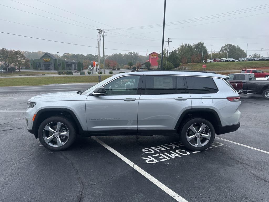 new 2025 Jeep Grand Cherokee L car, priced at $48,677