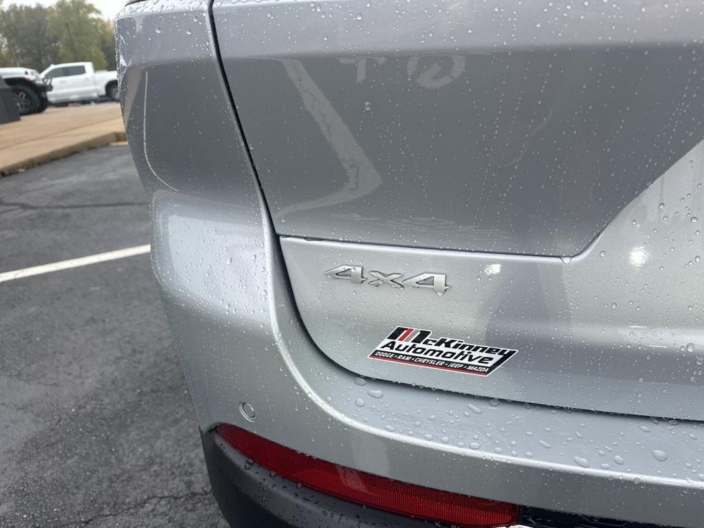 new 2025 Jeep Grand Cherokee L car, priced at $48,677