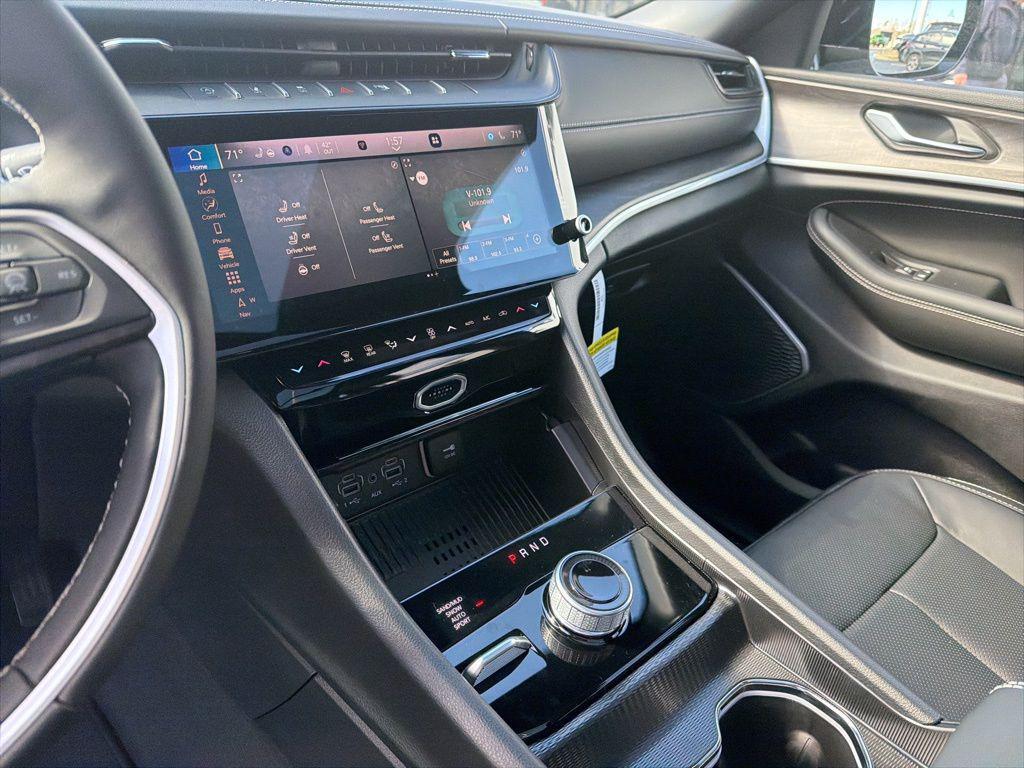 new 2026 Jeep Grand Cherokee car, priced at $52,716