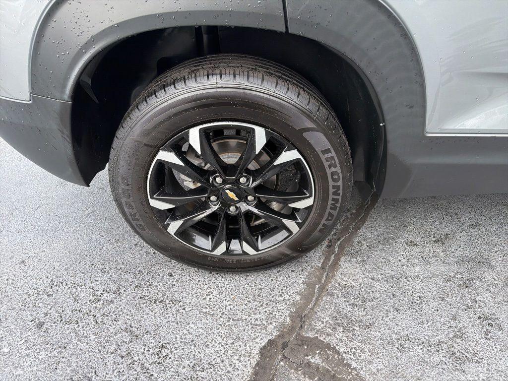 used 2023 Chevrolet TrailBlazer car, priced at $22,075