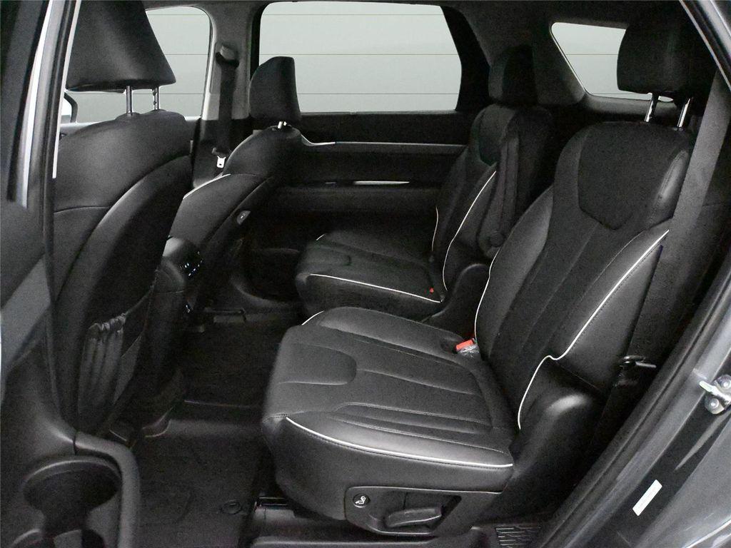 used 2025 Hyundai Palisade car, priced at $39,000