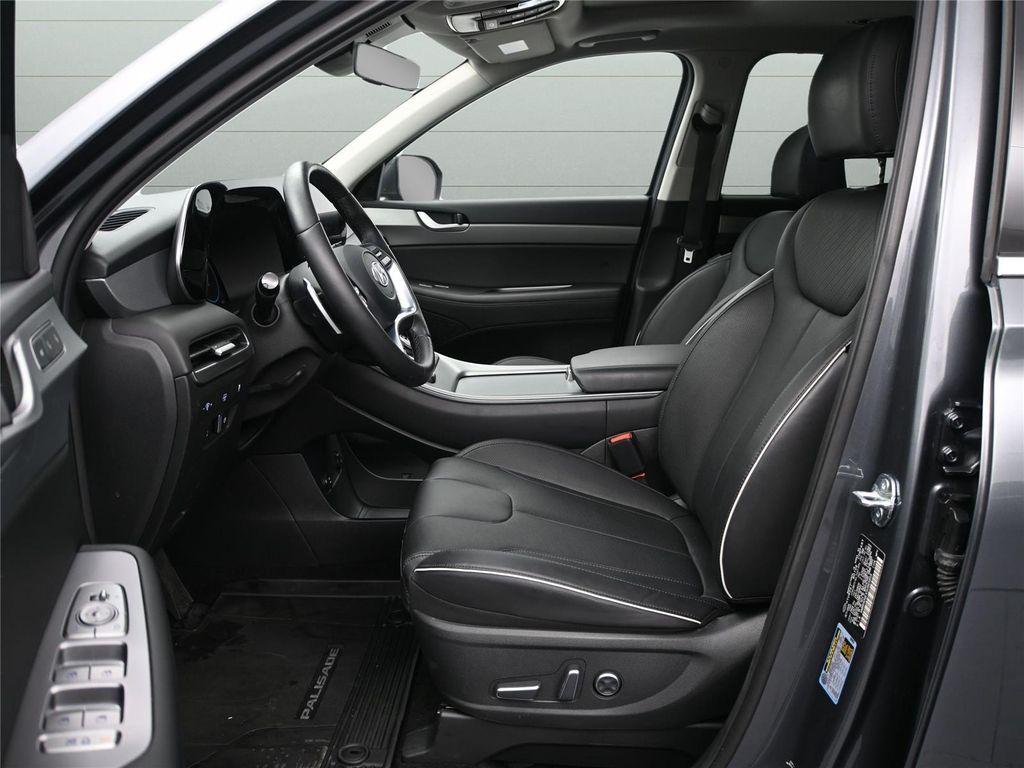 used 2025 Hyundai Palisade car, priced at $39,000
